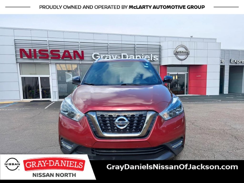 Used 2019 Nissan Kicks SR FWD image 2