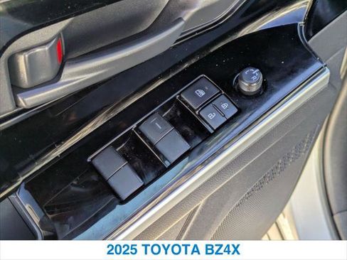 Used 2025 Toyota bZ4X FWD image 13