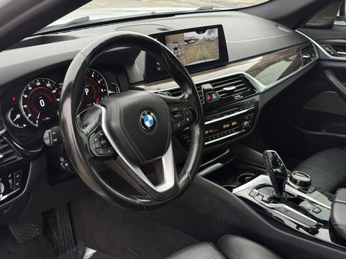 Used 2017 BMW 540i w/ Premium Package image 14