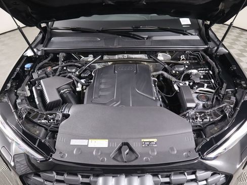 Used 2025 Audi Q5 Premium w/ Convenience Package image 32
