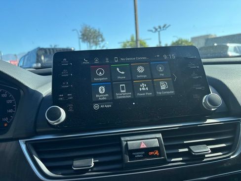 Used 2022 Honda Accord Touring image 25