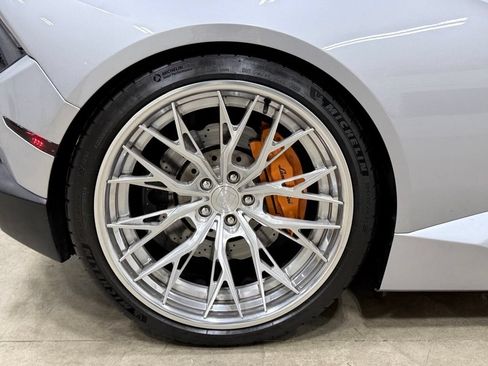 Used 2017 Lamborghini Huracan LP 580-2 RWD image 23
