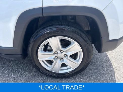 Used 2022 Jeep Compass Latitude w/ Convenience Group FWD image 5