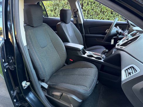 Used 2017 GMC Terrain SLE FWD image 25