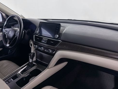 Used 2018 Honda Accord Touring image 28