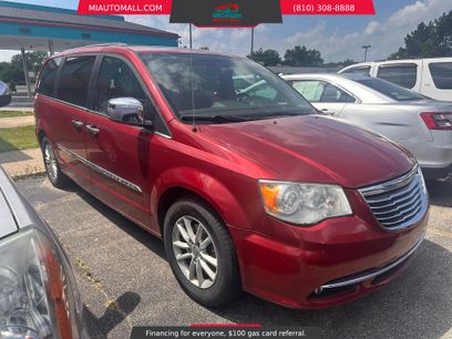 Used 2012 Chrysler Town & Country Limited w/ Luxury Group
