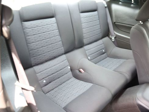 Used 2007 Ford Mustang GT RWD image 14
