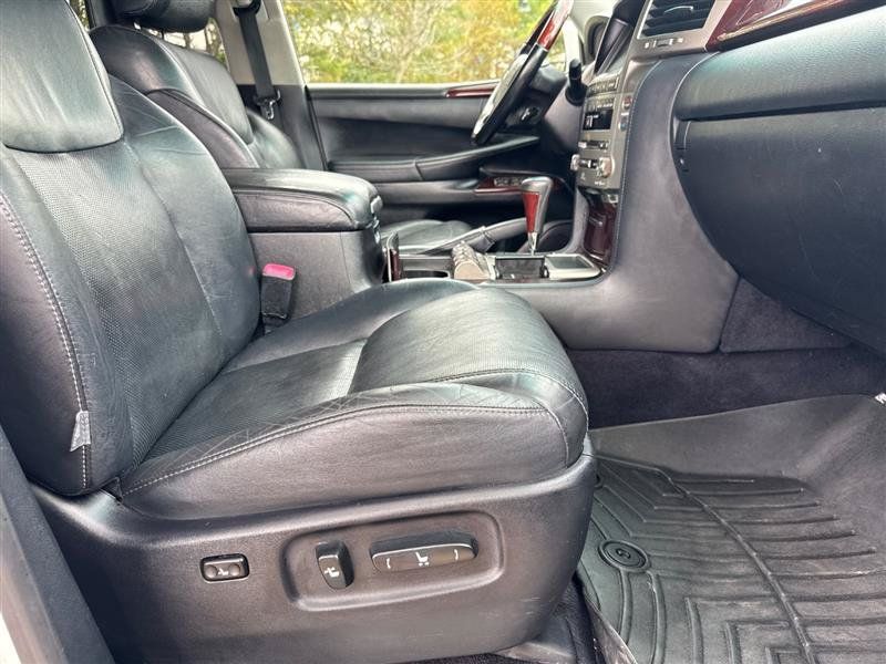 Used 2014 Lexus LX 570 4WD w/ Luxury Package image 23