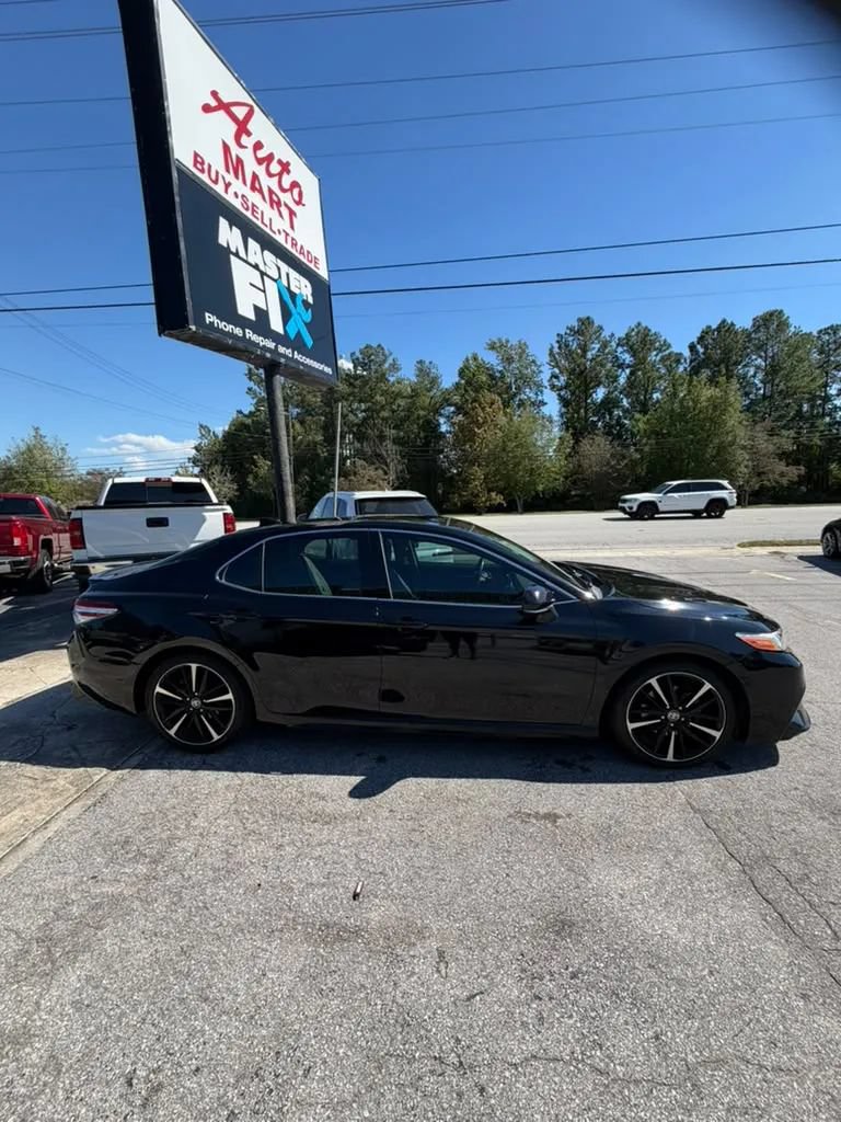 Used 2020 Toyota Camry XSE FWD image 6