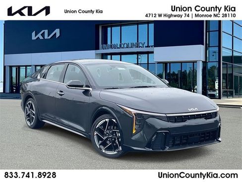 New 2025 Kia K4 GT-Line w/ GT-Line Sunroof Package image 1