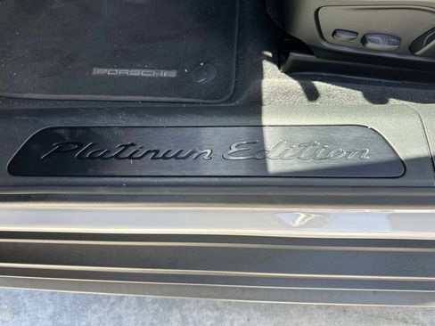 Used 2023 Porsche Panamera image 7
