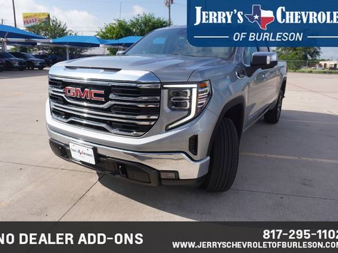 Used 2026 GMC Sierra 1500 SLT AWD/4WD image 2