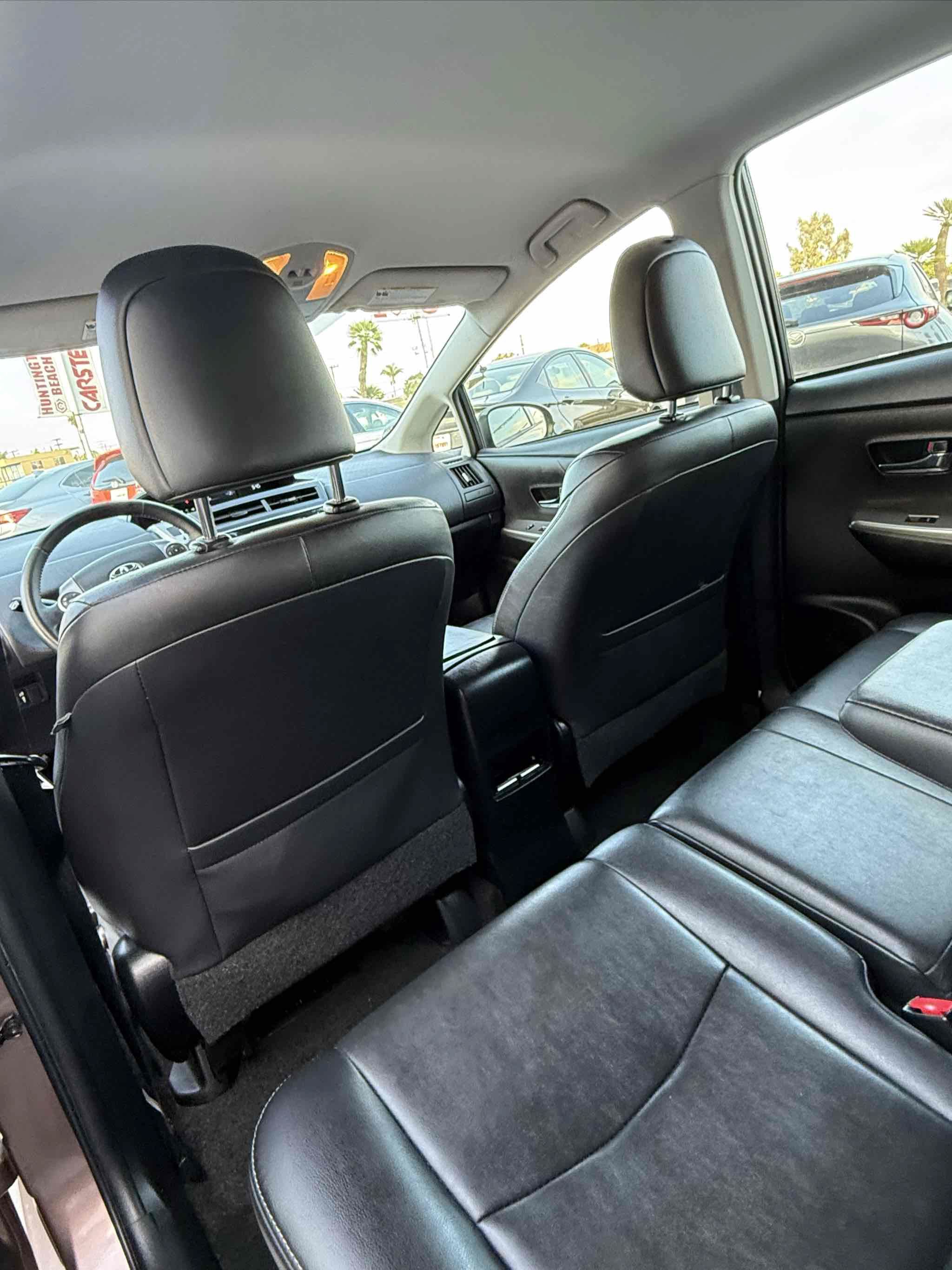 Used 2017 Toyota Prius V Four FWD image 82