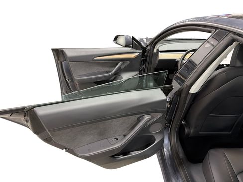 Certified 2023 Tesla Model 3 Standard Range RWD image 10
