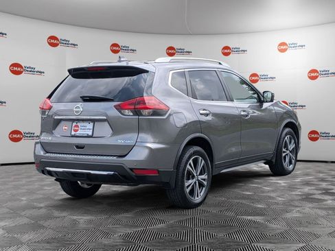 Used 2019 Nissan Rogue SV w/ Premium Package AWD/4WD image 5