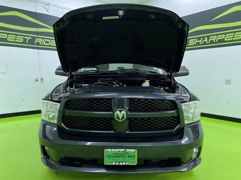Used 2017 RAM 1500 Express w/ Express Value Package AWD/4WD image 4