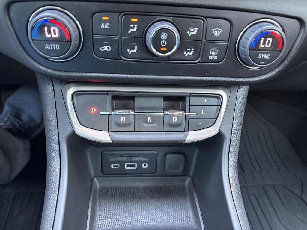 Used 2024 GMC Terrain Denali w/ LPO, Floor Liner Package AWD/4WD image 26