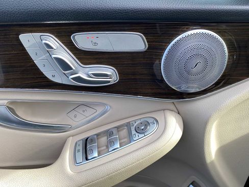 Used 2019 Mercedes-Benz GLC 300 GLC 300 image 16