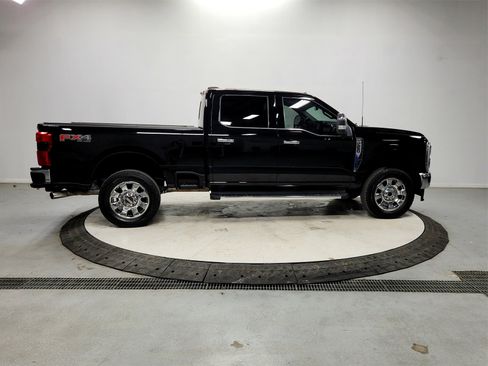 Used 2024 Ford F250 Lariat w/ Chrome Package image 8