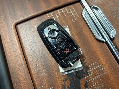 New 2026 Lincoln Navigator Black Label AWD/4WD image 27