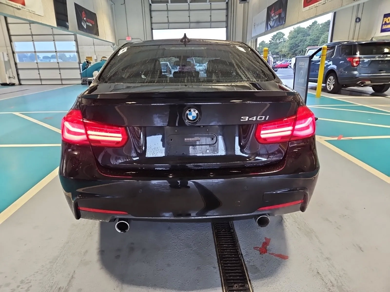 Used 2018 BMW 340i Sedan w/ Premium Package RWD image 9