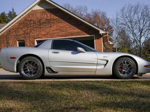 Used 2003 Chevrolet Corvette Z06 w/ Memory Package, 3 Drivers image 9