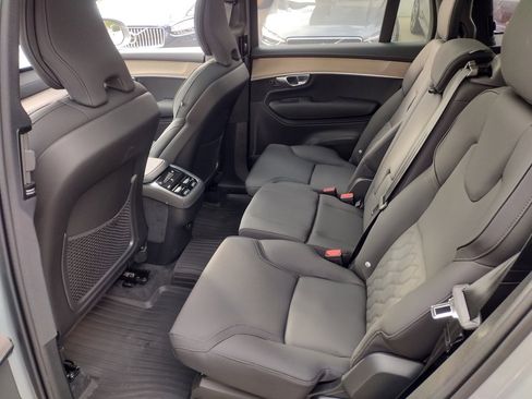 New 2026 Volvo XC90 B6 Plus w/ Protection Package Premier image 18