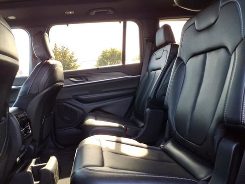 Certified 2024 Jeep Grand Cherokee L Limited w/ Luxury Tech Group II image 14