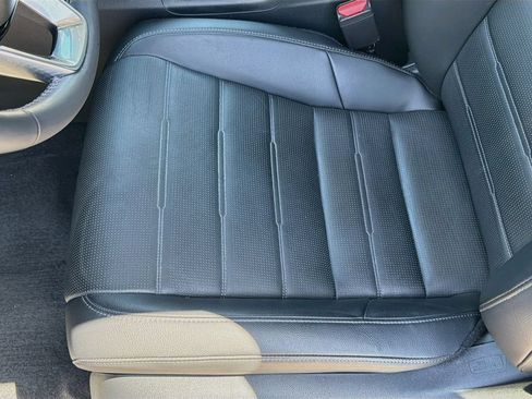 Used 2024 Honda CR-V EX-L image 17