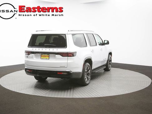 Used 2023 Jeep Wagoneer Series III w/ Preferred Equipment Group RWD image 38