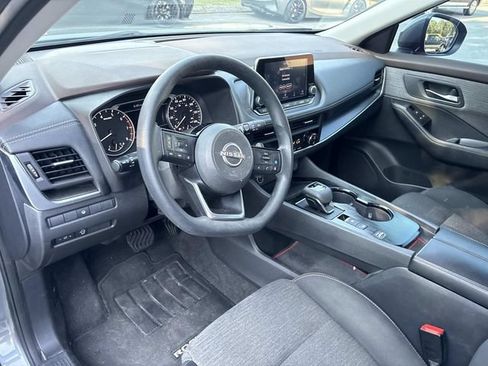 Used 2023 Nissan Rogue SV FWD image 12