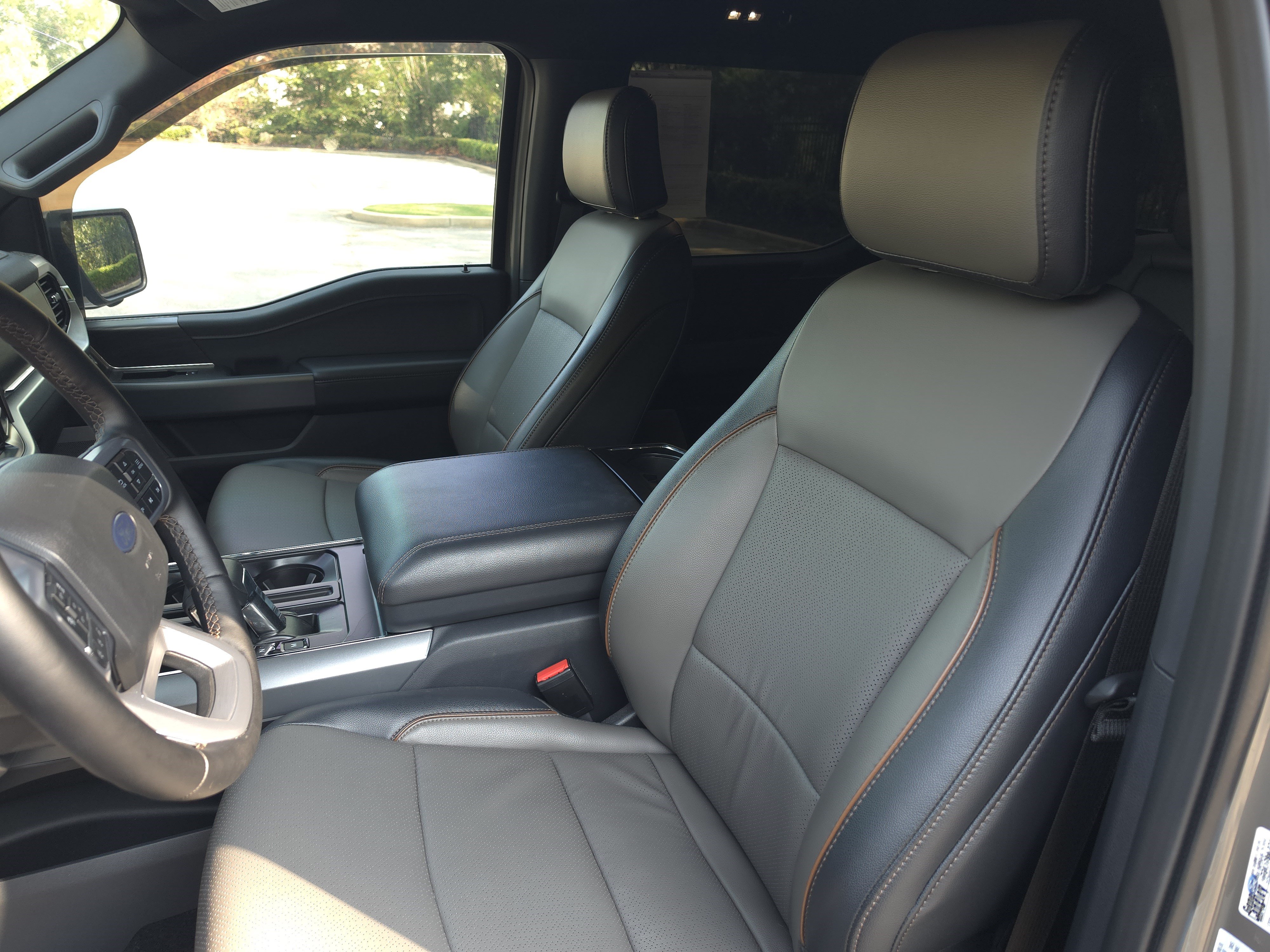 Used 2025 Ford F150 Lariat w/ Equipment Group 501A Mid AWD/4WD image 15