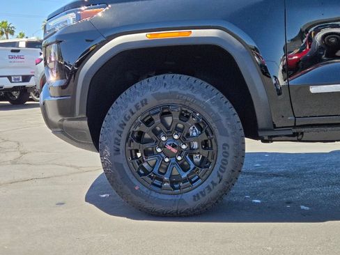 New 2026 GMC Canyon Elevation w/ Convenience Package RWD image 5