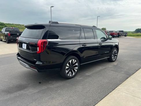 Used 2025 Ford Expedition Max Platinum w/ Driver's Package AWD/4WD image 5
