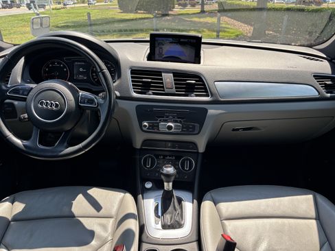 Used 2018 Audi Q3 2.0T Premium Plus FWD image 32