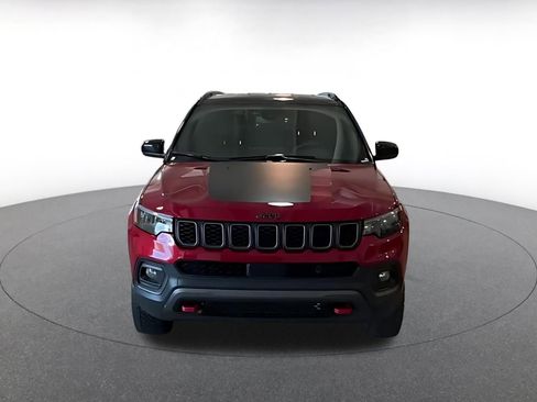 Used 2025 Jeep Compass Trailhawk AWD/4WD image 8