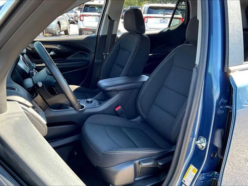 Used 2024 GMC Terrain SLE image 7