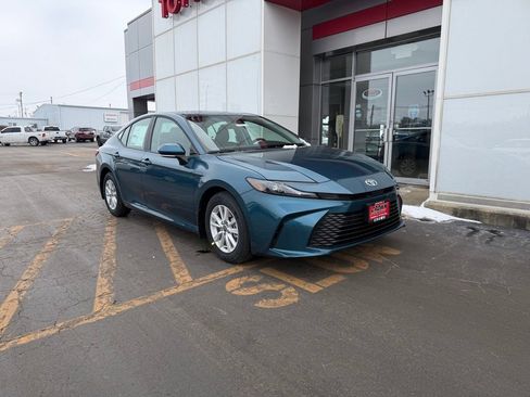 New 2026 Toyota Camry LE image 5