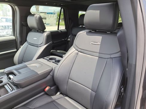 New 2025 Ford Expedition Platinum w/ Stealth Performance Package image 21
