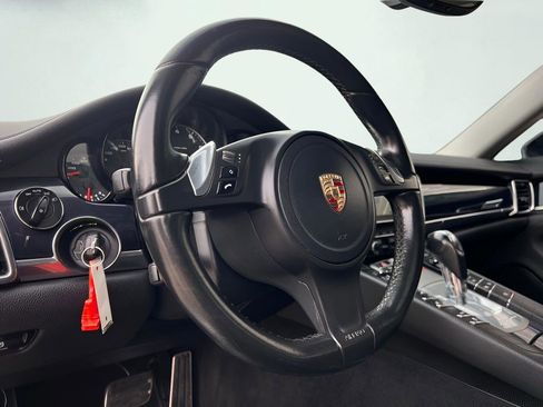 Used 2014 Porsche Panamera 2 image 46