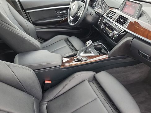 Used 2018 BMW 330i xDrive Sedan AWD/4WD image 15