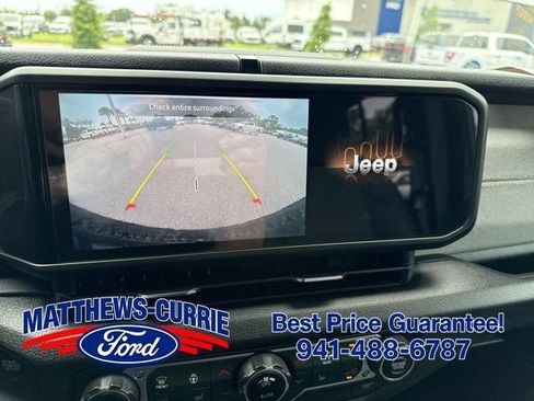 Used 2025 Jeep Wrangler Unlimited Sport AWD/4WD image 17