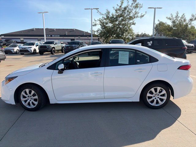 Used 2024 Toyota Corolla LE FWD image 4