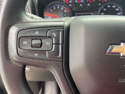 Used 2022 Chevrolet Silverado 1500 Custom image 16