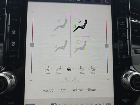 Used 2025 RAM 1500 Laramie image 30