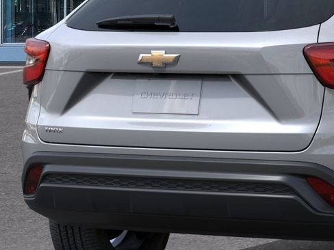New 2026 Chevrolet Trax LS w/ LS Convenience Package FWD image 14