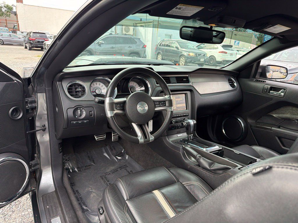 Used 2012 Ford Mustang GT Premium w/ Electronics Pkg RWD image 23