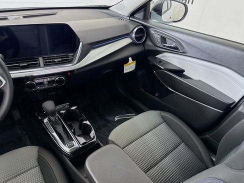 New 2026 Chevrolet Trax LT w/ Driver Confidence Package FWD image 24