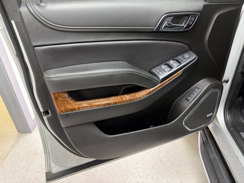 Used 2019 Chevrolet Tahoe Premier AWD/4WD image 14