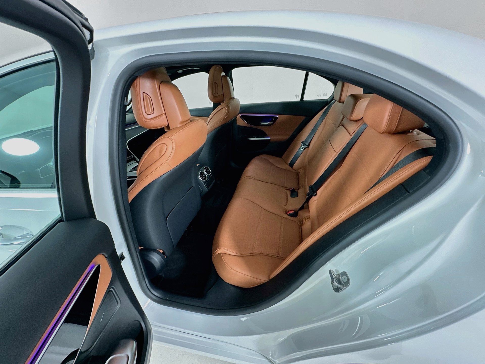 Used 2025 Mercedes-Benz C 300 Sedan image 26